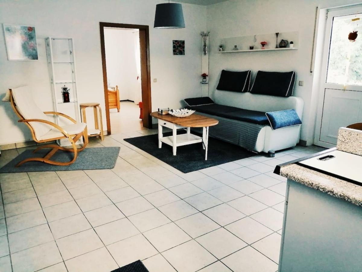 76 Qm Whg Im Eg Haus-Wohlfuehloase Vor Der Haustuer Apartment Gladenbach Exterior photo